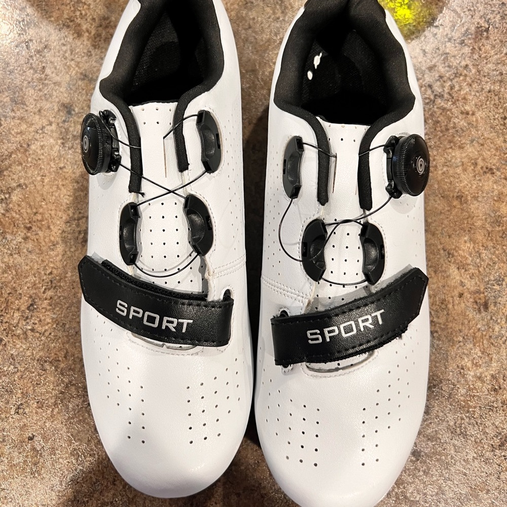 Cycling shoes white brand new never worn